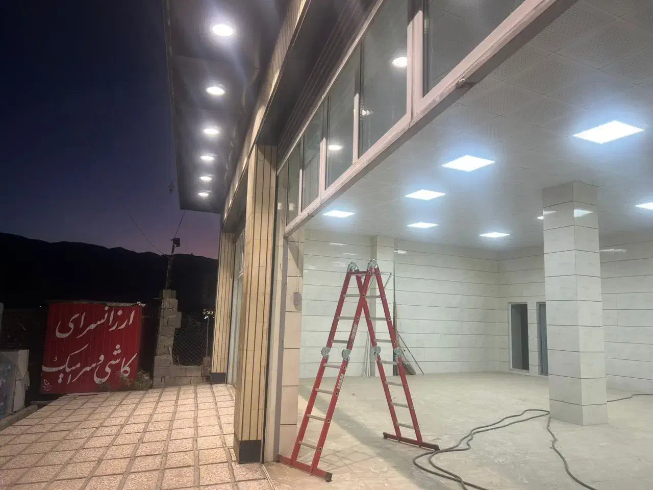 اجاره ملک تجاری|اجارهٔ مغازه و غرفه|ایوان, |دیوار