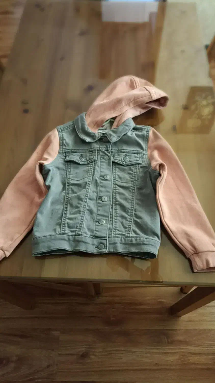 لباس بچه|کفش و لباس بچه|هشتگرد, فاز ۲ مهستان|دیوار