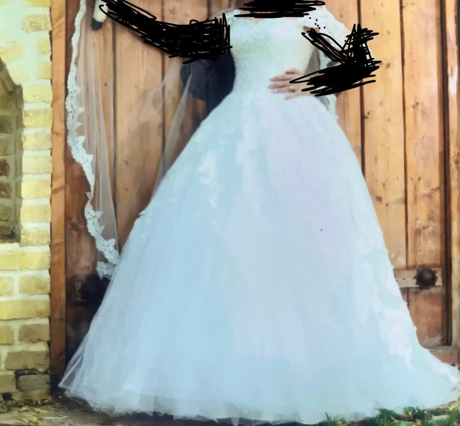 لباس عروس|لباس|هشتگرد, شهرک بعثت|دیوار