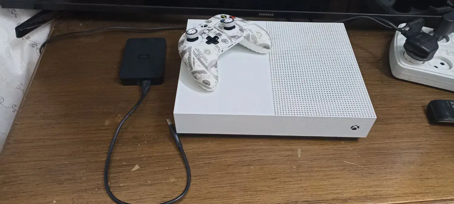 ایکس باکس با هارد|کنسول، بازی ویدئویی و آنلاین|جهرم, |دیوار