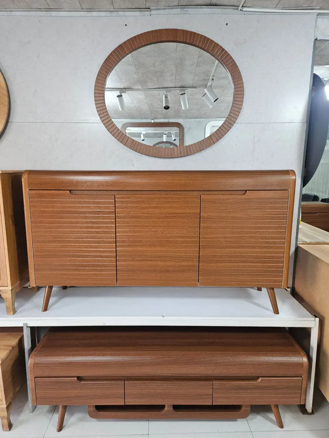 مونتاژ میز و کنسول ام دی اف|استخدام صنعتی، فنی، مهندسی|تهران, یافت آباد جنوبی|دیوار