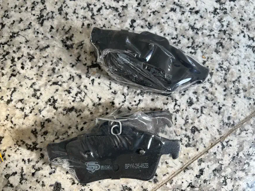 لنت ترمز عقب و جلو مزدا ۳ قدیم|قطعات یدکی و لوازم جانبی|اصفهان, سپاهانشهر|دیوار