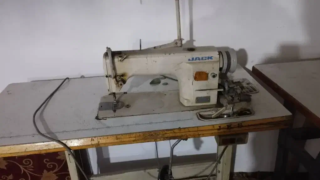 خیاطی|چرخ خیاطی و ریسندگی|سراب, |دیوار