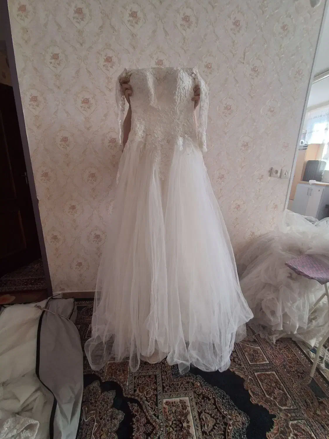 لباس عروس|لباس|فرخشهر, |دیوار