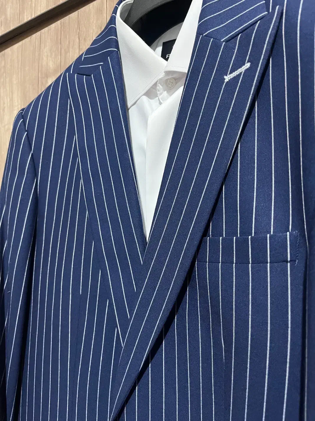 کت شلوار برند راومن|لباس|رشت, نظری|دیوار