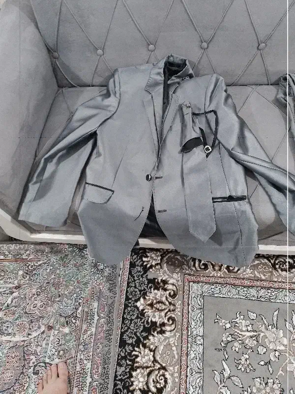 کت شلوار|لباس|تربت‌حیدریه, منظر|دیوار