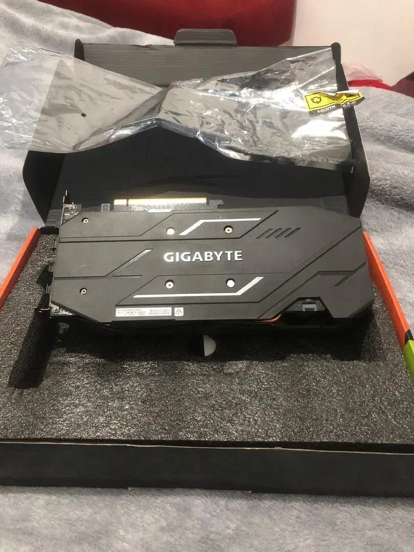 کارت گرافیک ۸ گیگ|قطعات و لوازم جانبی رایانه|شیراز, ابیوردی|دیوار