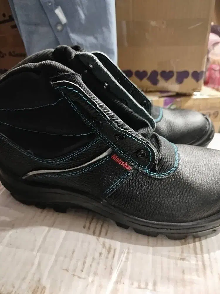 کفش کار|کیف، کفش، کمربند|کرمان, |دیوار