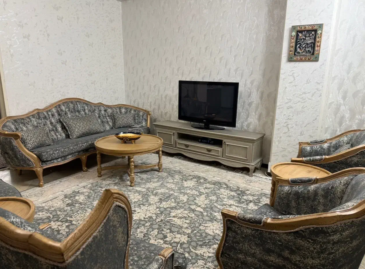 مبل فرانسوی ۷نفره|مبلمان خانگی و میز عسلی|تهران, امیر بهادر|دیوار