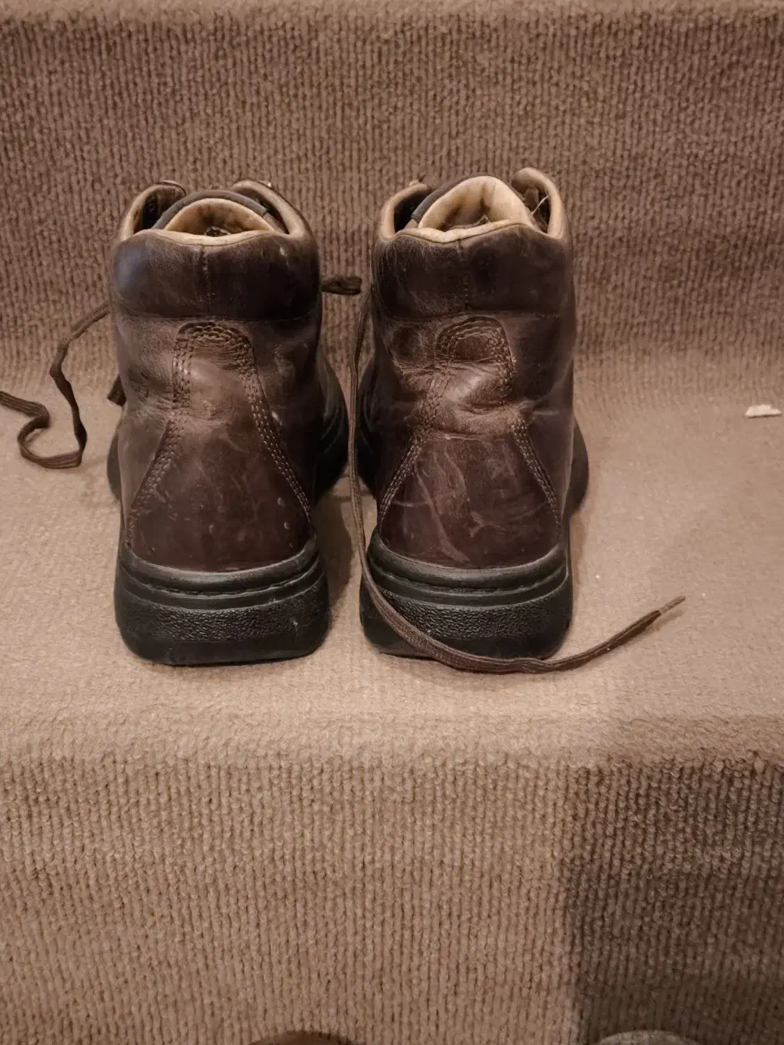 ۴جفت بوت کوهنوردی تیمبرلند۴۱ و مرل ۴۴ونیم اسولو۴۶|کیف، کفش، کمربند|همدان, |دیوار