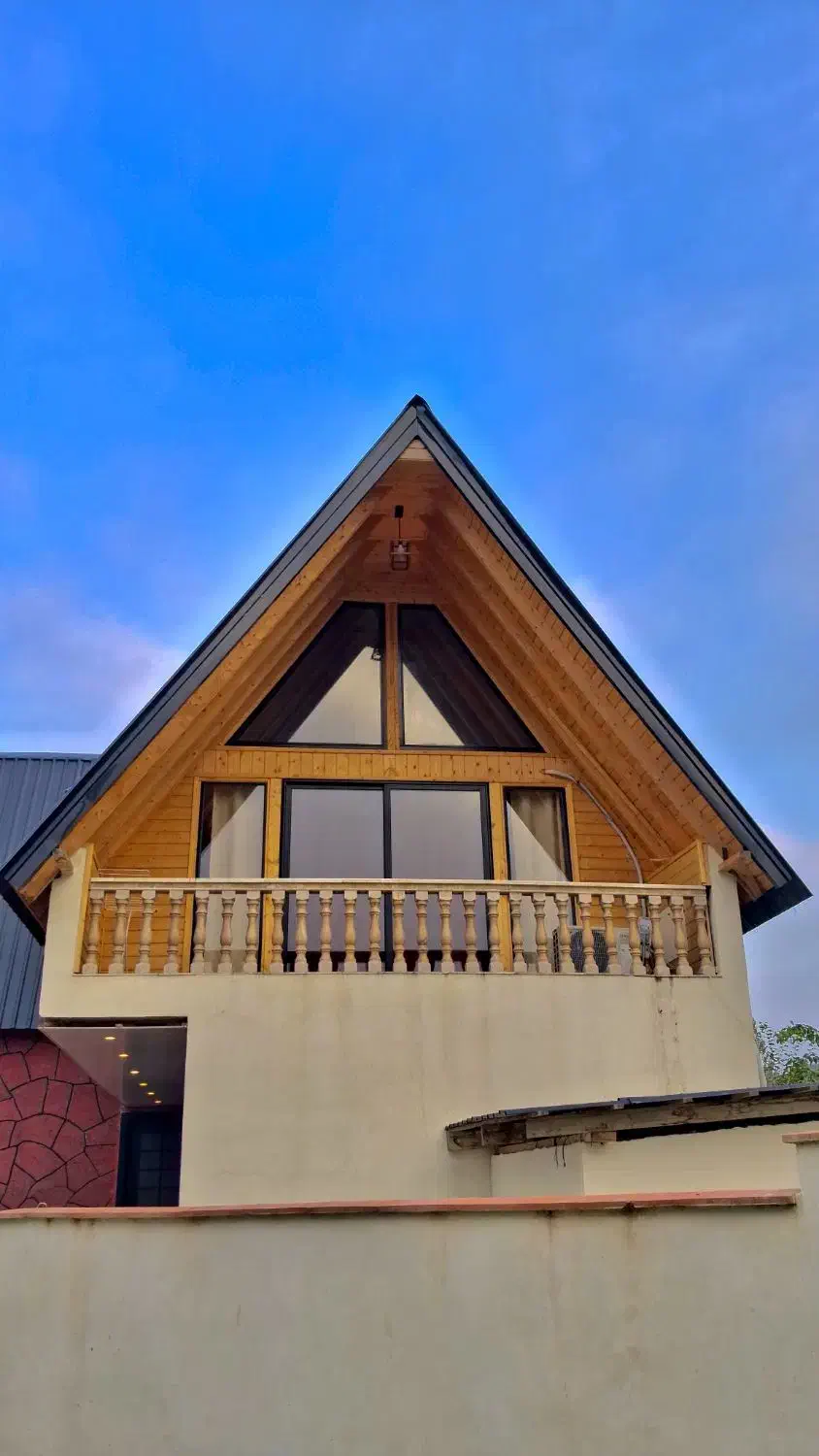 کلبه چوبی دوبلکس استخردار جنگلی نوساز|اجارهٔ کوتاه‌مدت ویلا و باغ|رامسر, |دیوار