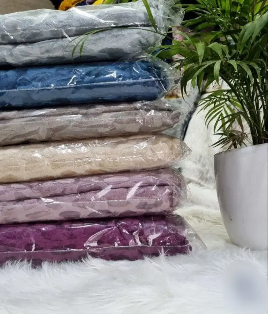 پتو مسافرتی سبک وکاربردی|رختخواب، بالش، پتو|ساوه, |دیوار