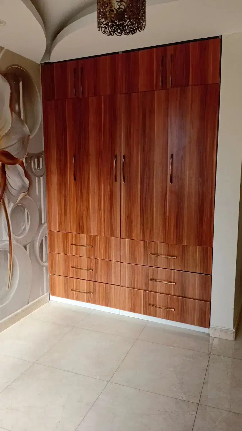 جمالزاده شمالی‌‌/‌‌‌۱۱۵متر۲خوابه/طبقه آخر