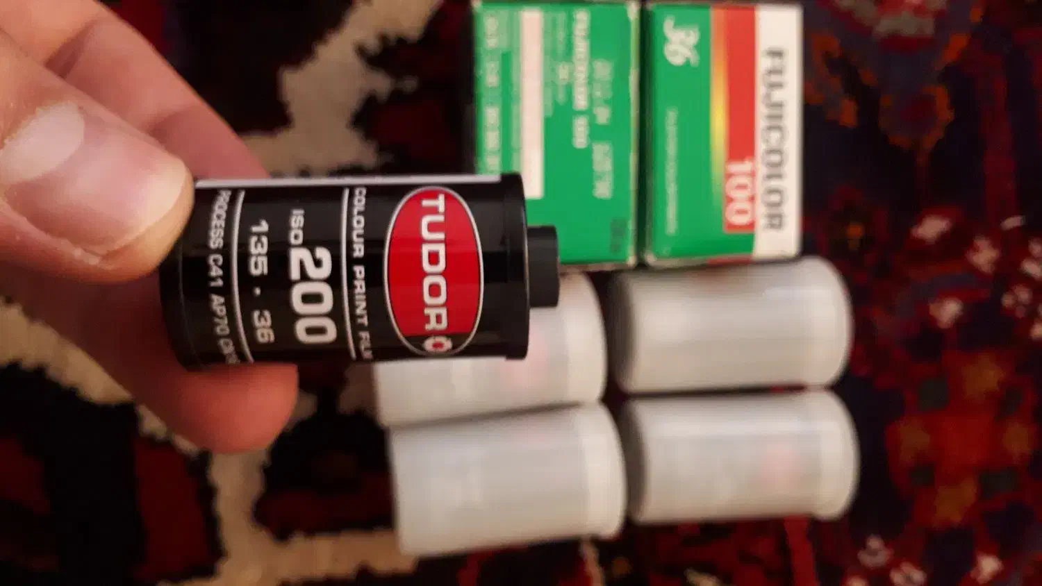 نگاتیو فیلم عکاسی|دوربین عکاسی و فیلم‌برداری|تهران, فلسطین (میدان انقلاب)|دیوار