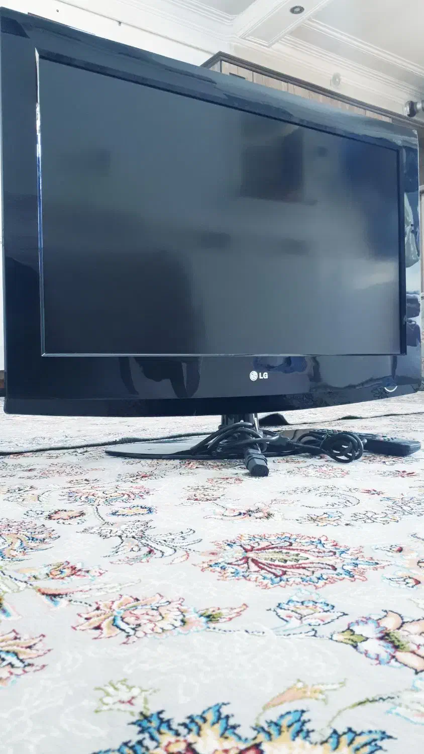 تلوزیون ۳۲ LCD اینچ ال جی|تلویزیون و پروژکتور|آبیک, |دیوار