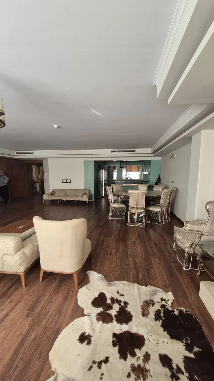 آپارتمان 198متر نزدیک رودخونه|فروش آپارتمان|اصفهان, باغ نگاره|دیوار