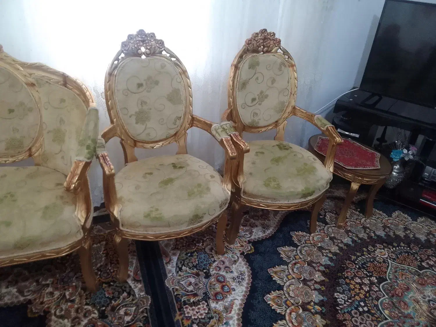 مبل‌سلطنتی|مبلمان خانگی و میز عسلی|بشاریات, |دیوار