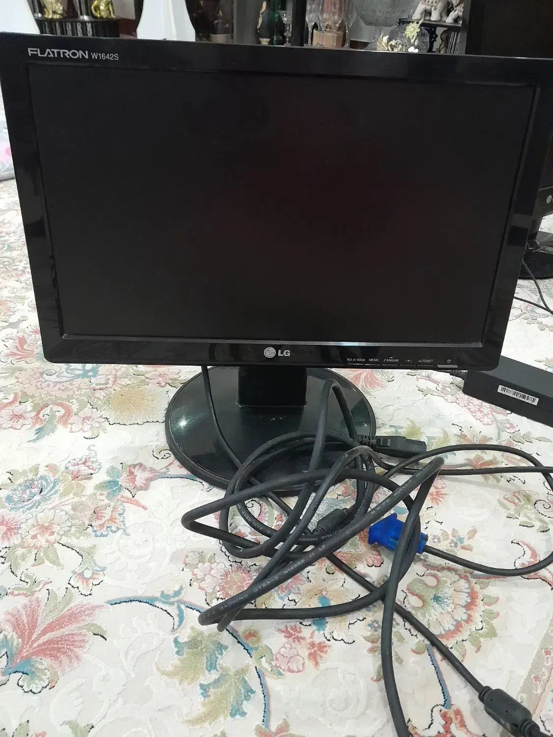 مانیتور ال جی کره 20 و14 اینچ سالم|قطعات و لوازم جانبی رایانه|رشت, بوسار|دیوار