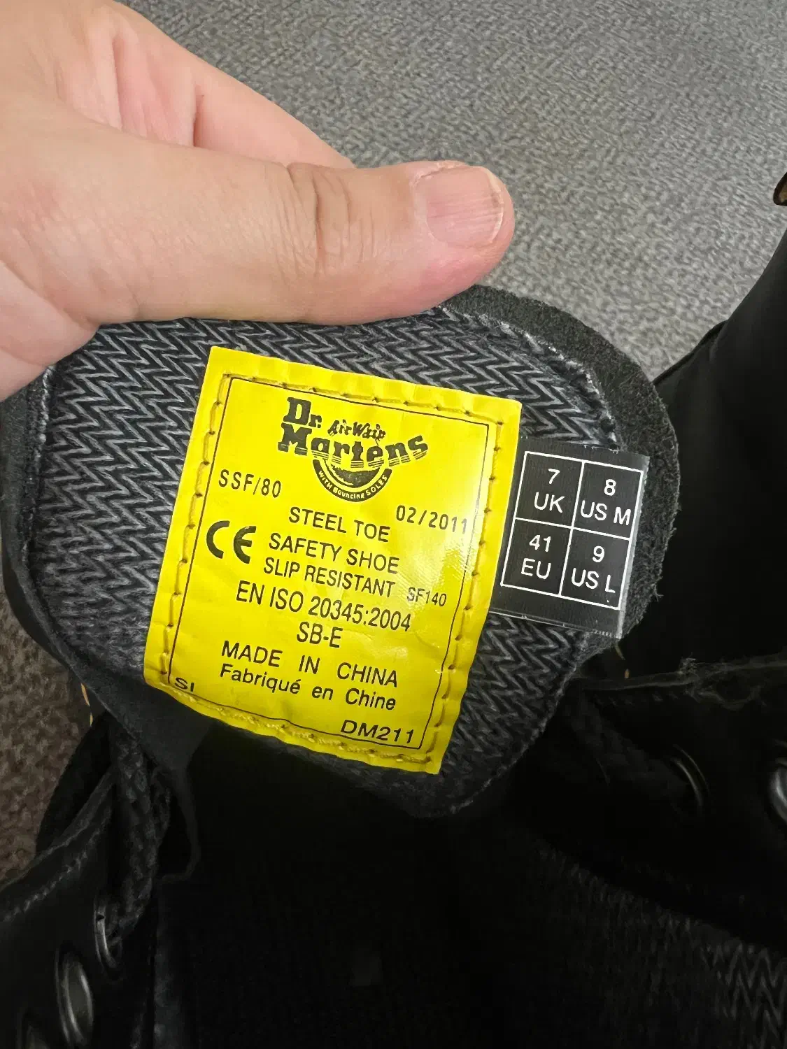 نیم بوت Dr.martens سایز 40-40/5|کیف، کفش، کمربند|تهران, هفت حوض|دیوار