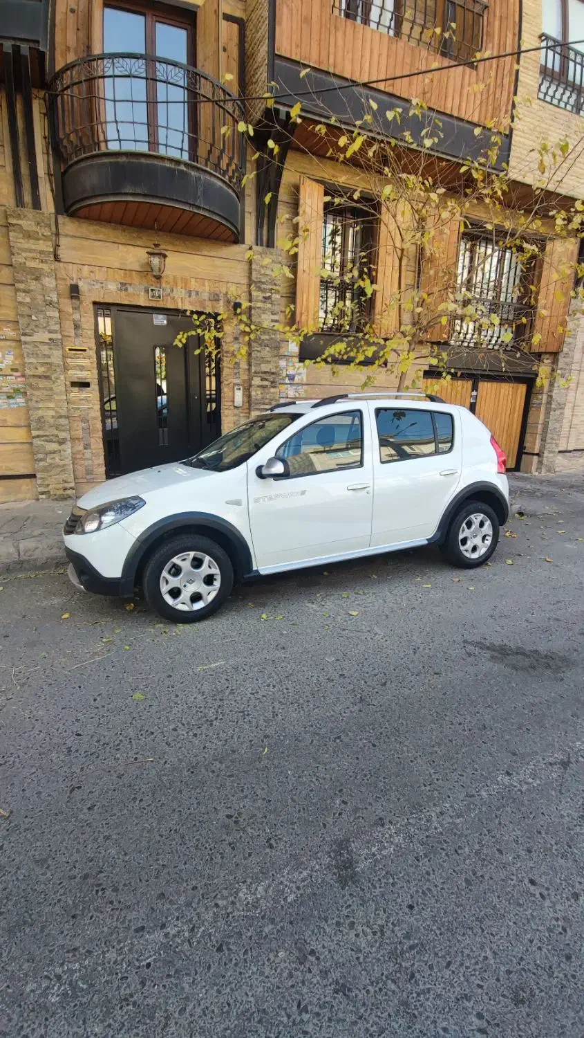 ساندرو استپ وی اتوماتیک ۹۷|خودرو سواری و وانت|تهران, شهرک صدرا|دیوار