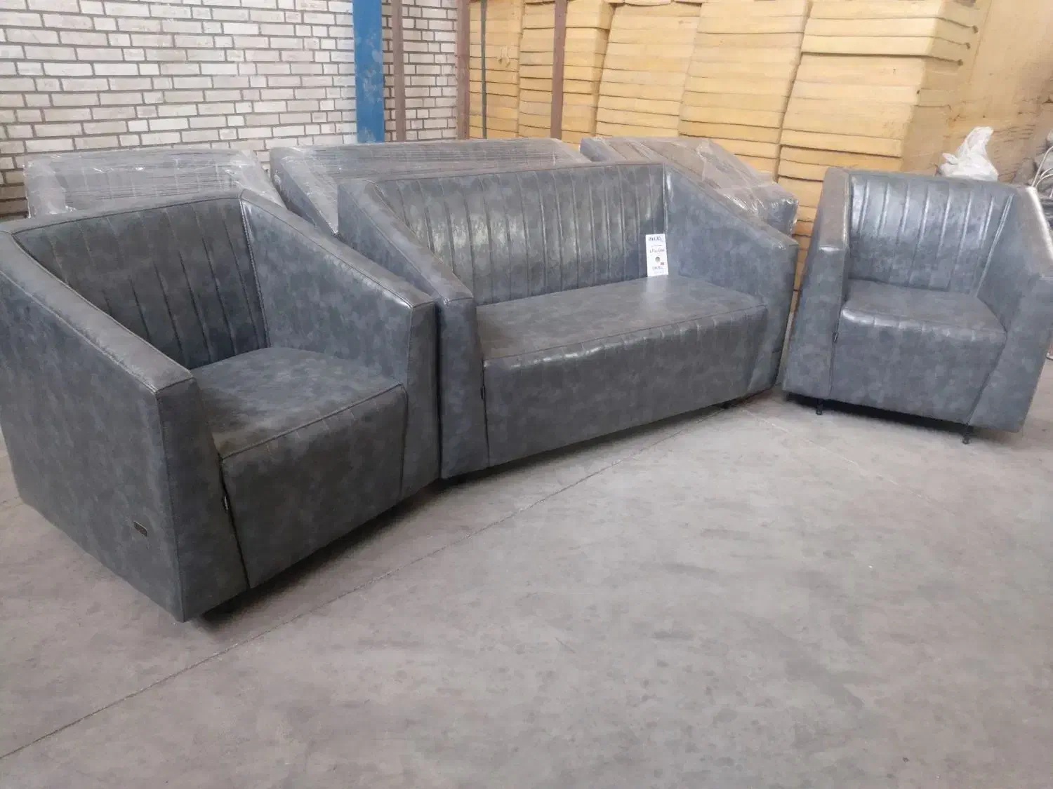 مبل نیم ست چهارنفره|مبلمان اداری|رباط‌کریم, شهرک صنعتی زواره‌ای|دیوار