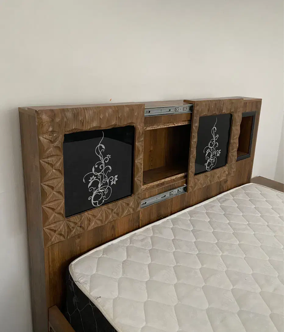 سرویس خواب|تخت و سرویس خواب|ایوان, |دیوار