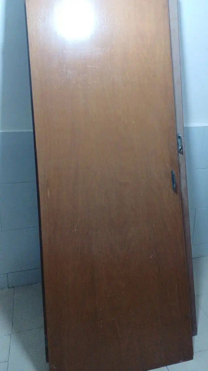 در کمد دیواری سالم ۵ در بالا ۵ تاپایین|جاکفشی، کمد، دراور|بندرعباس, |دیوار