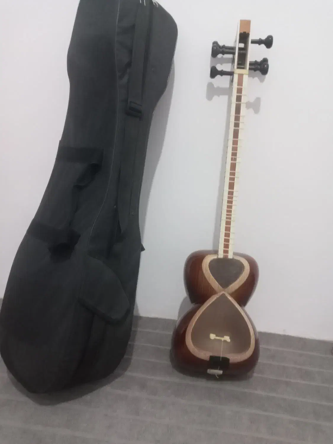 تار|سازهای سنتی|شیروان (خراسان), |دیوار