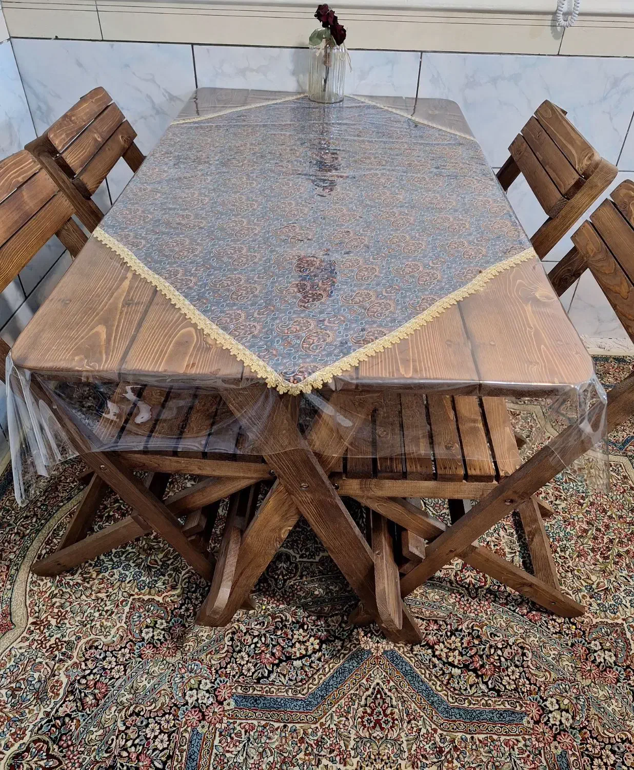 میز و صندلی چوبی ۴نفره تاشو ضدآب|میز و صندلی غذاخوری|کرمان, |دیوار