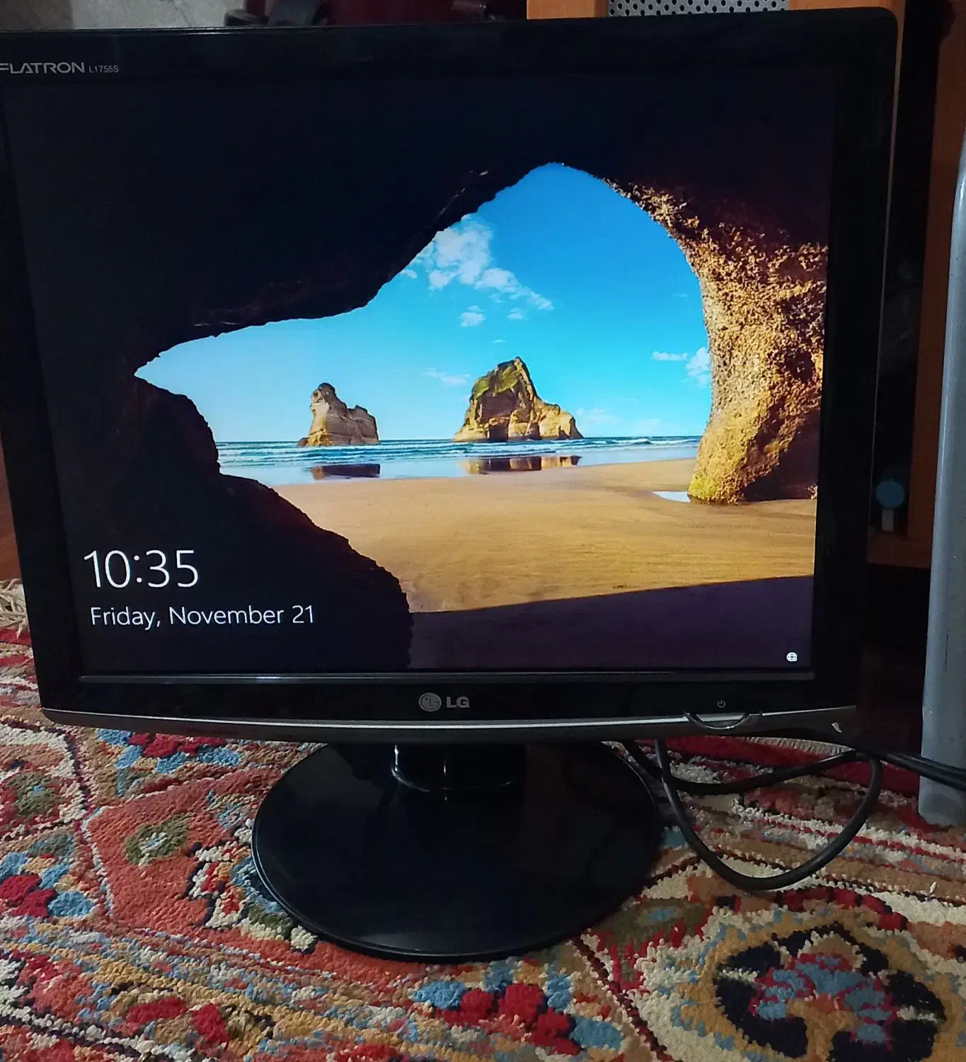 مانیتور 17 اینچ LG|قطعات و لوازم جانبی رایانه|اصفهان, شیخ اشراق|دیوار