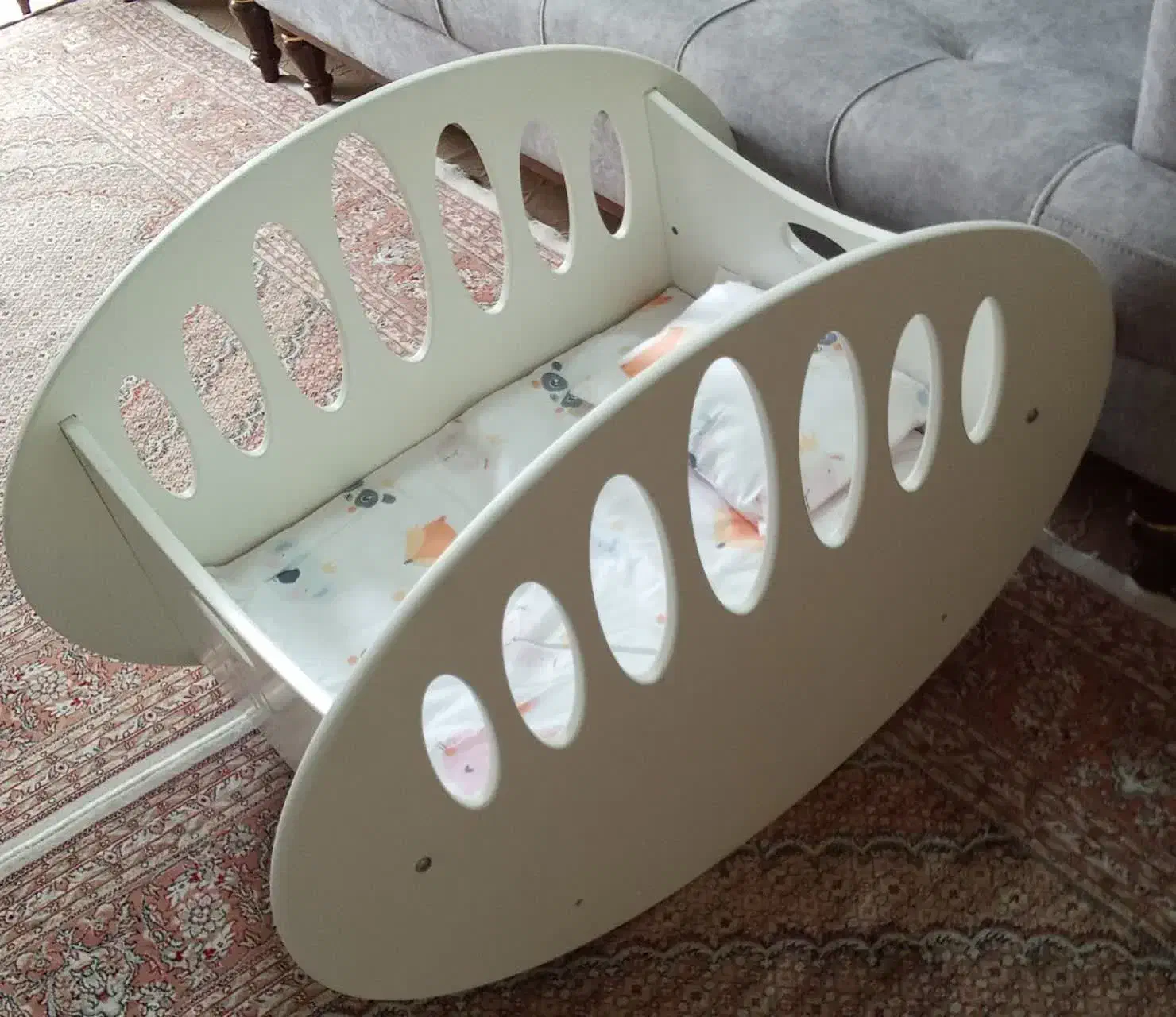 گهواره کنار مادر نوزاد|اسباب و اثاث بچه|تبریز, |دیوار