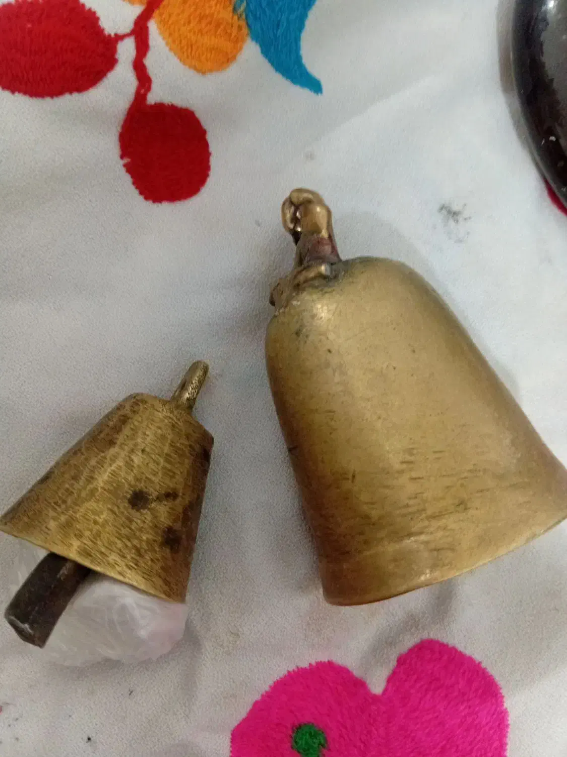 زنگوله قدیمی|کلکسیون اشیاء عتیقه|نیشابور, مازول|دیوار