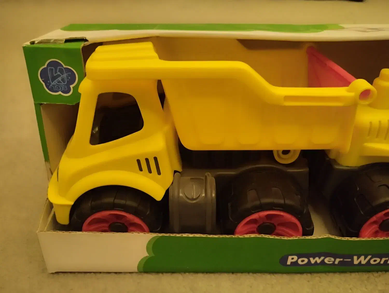 ماشین اسباب بازی نو نشکن|اسباب‌‌بازی|مشهد, فارغ التحصیلان|دیوار