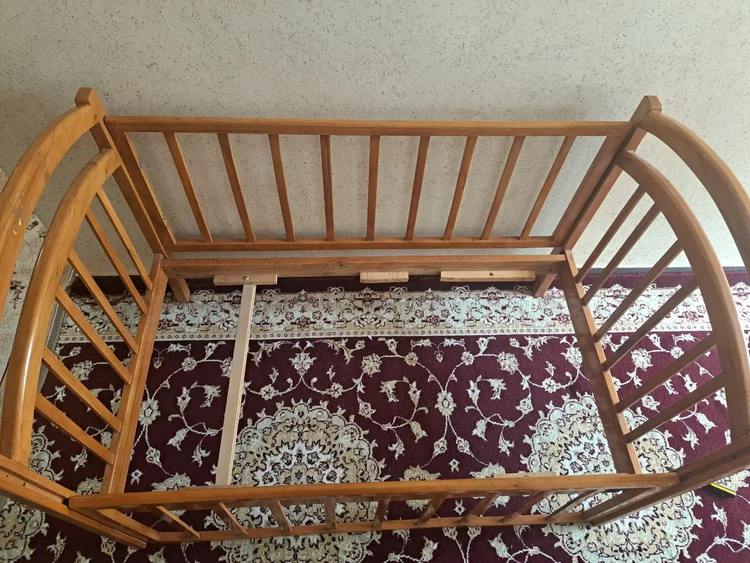 تخت کودک|تخت و صندلی بچه|اصفهان, بهارانچی|دیوار