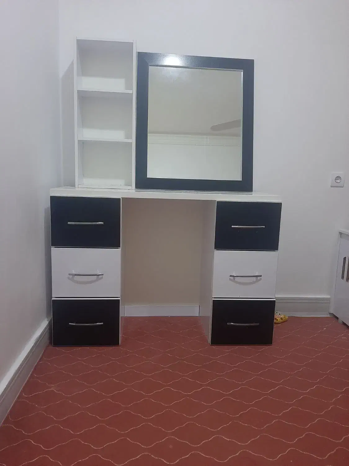 میز آرایش کشابدار|مبلمان خانگی و میز عسلی|رامهرمز, |دیوار