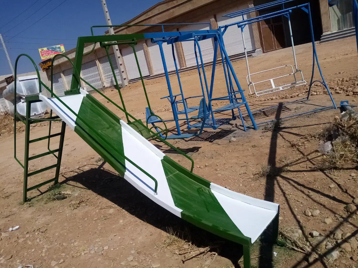 تاب وسرسره|اسباببازی|شیراز, قلات|دیوار