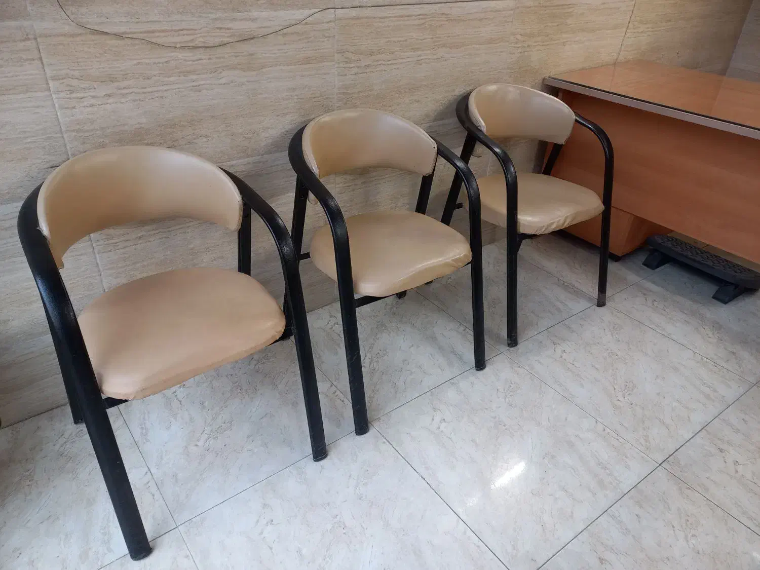 فروش میزوصندلی|دفتر کار|لنگرود, |دیوار