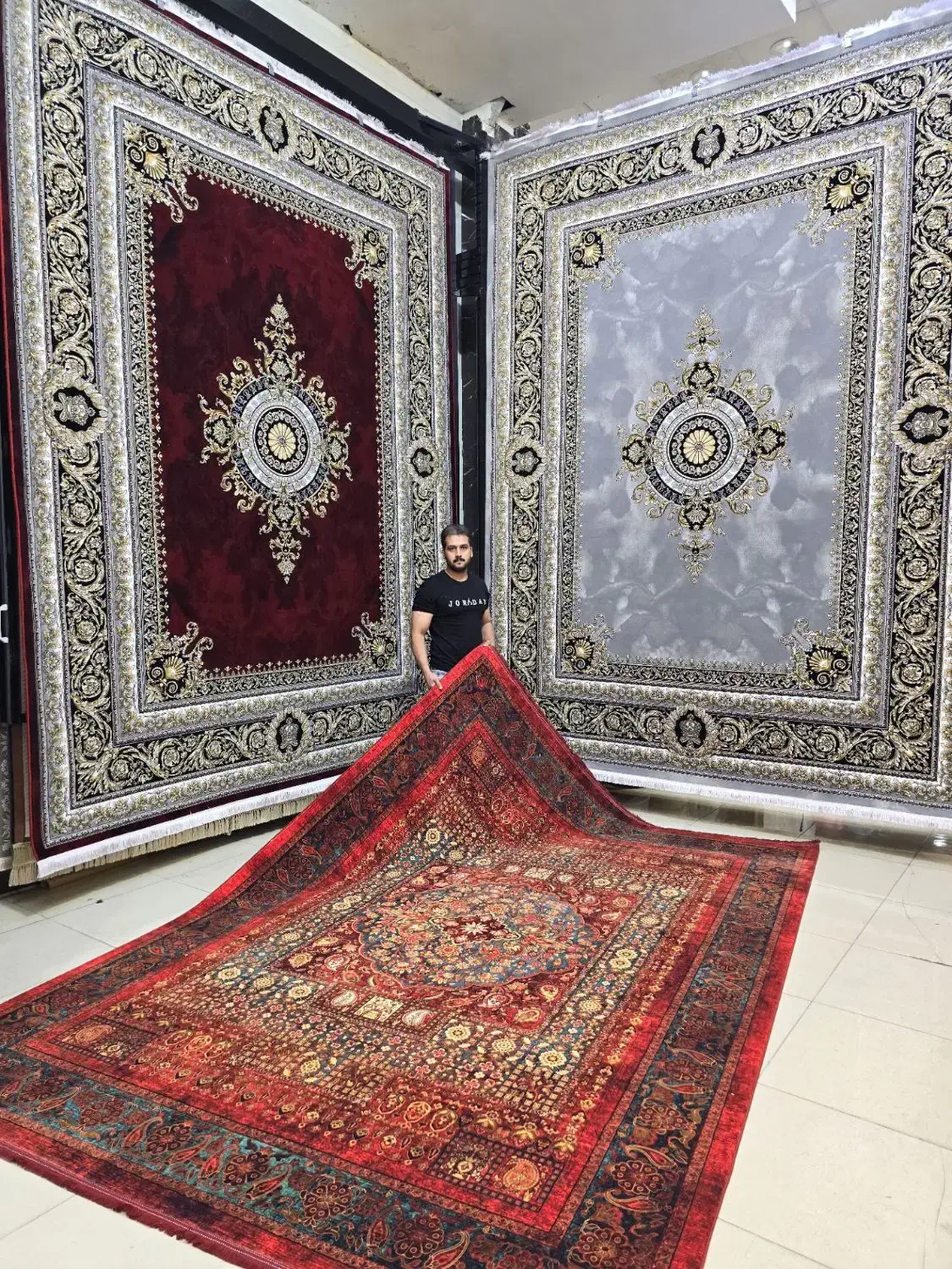 فرش های ما/زیبایی و راحتی را  به ارمغان می آورند »|فرش|اهواز, پادادشهر|دیوار