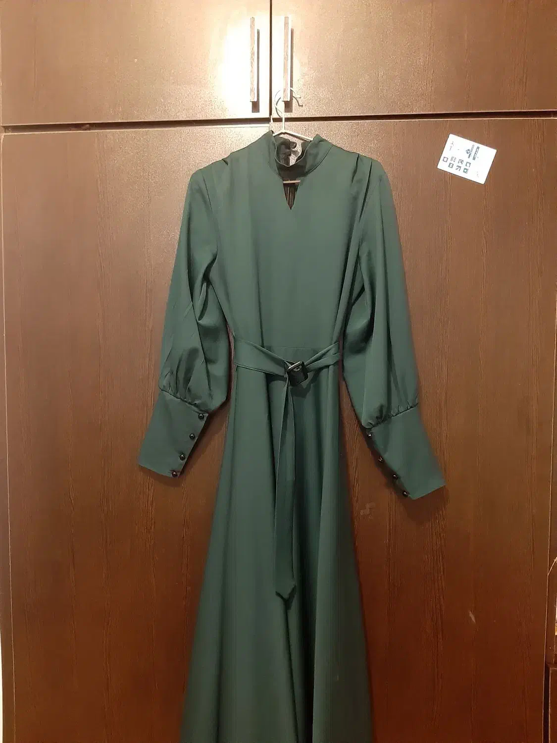 لباس نو|لباس|فلارد, |دیوار