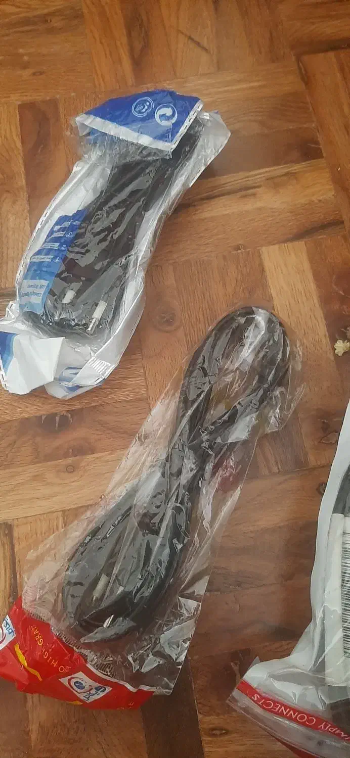 تعدادی کابل کامپیوتر و‌ پرینتر|قطعات و لوازم جانبی رایانه|تهران, سعادت‌آباد|دیوار