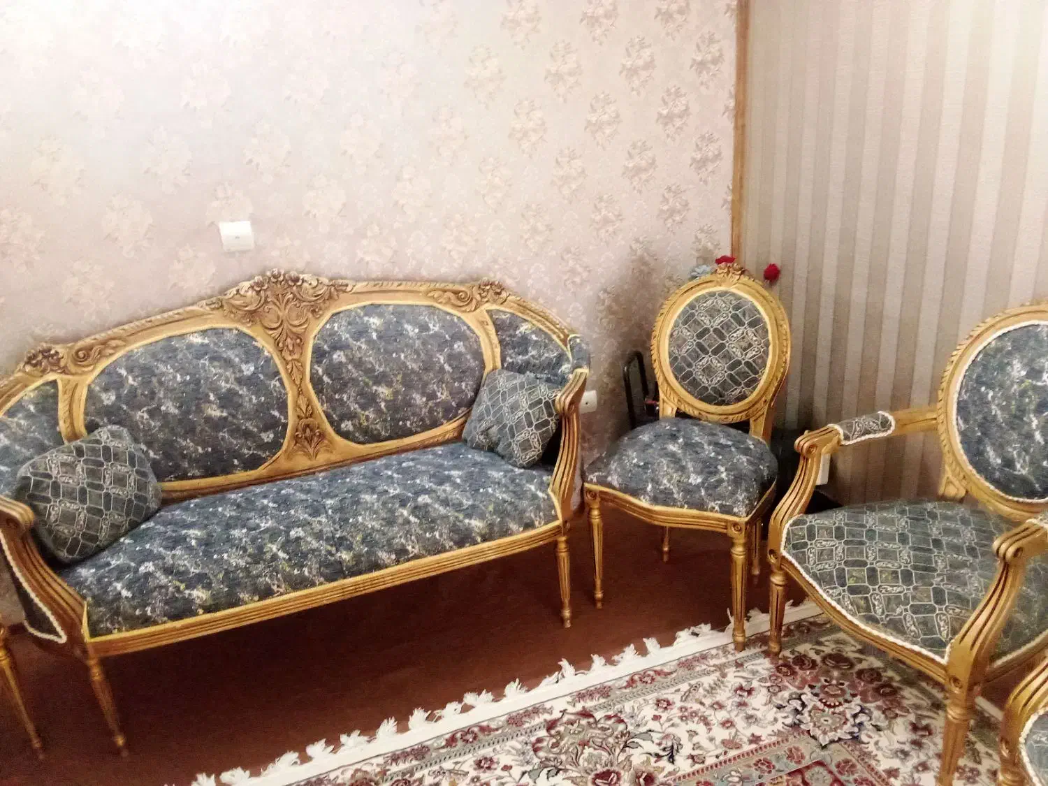 مبل سلطنتی فرحی|مبلمان خانگی و میز عسلی|گلبهار, نوبهار|دیوار