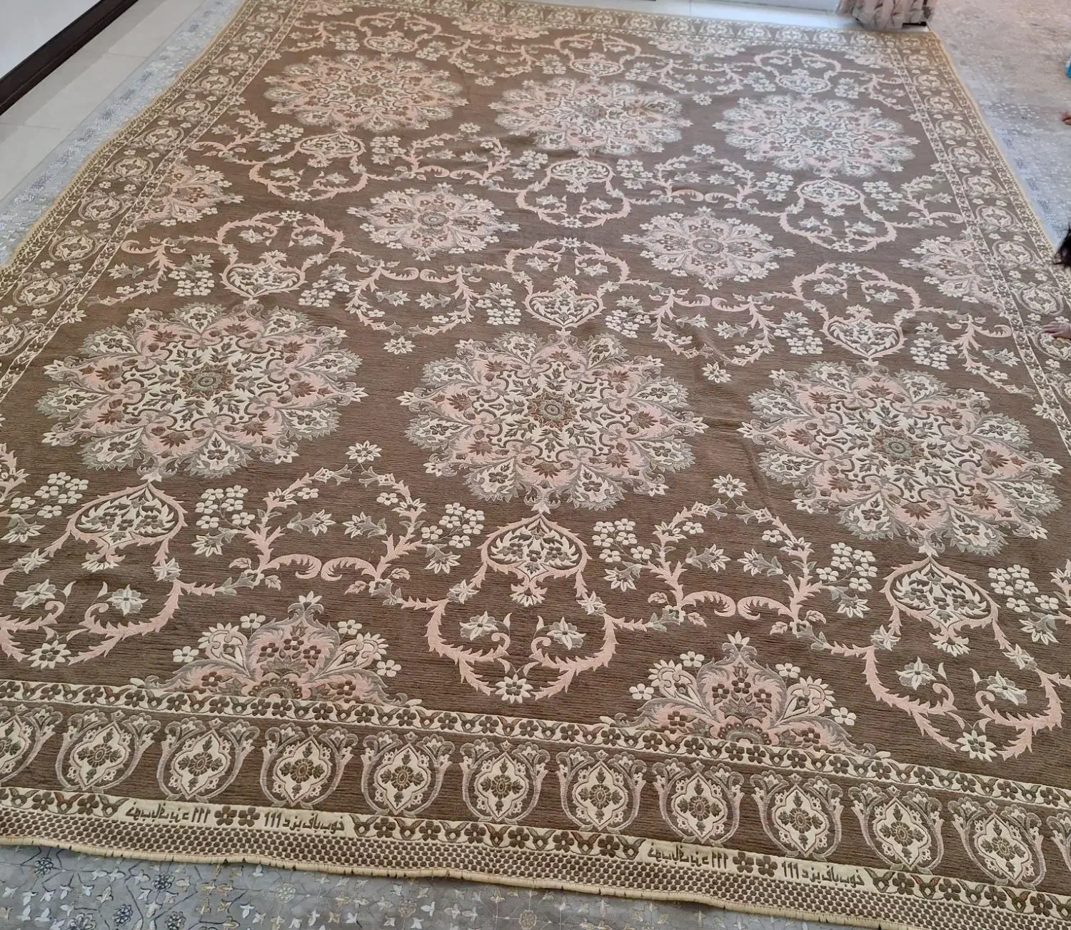 روفرشی۱۲متری دو رو کرم گردویی|روفرشی|شهرکرد, |دیوار