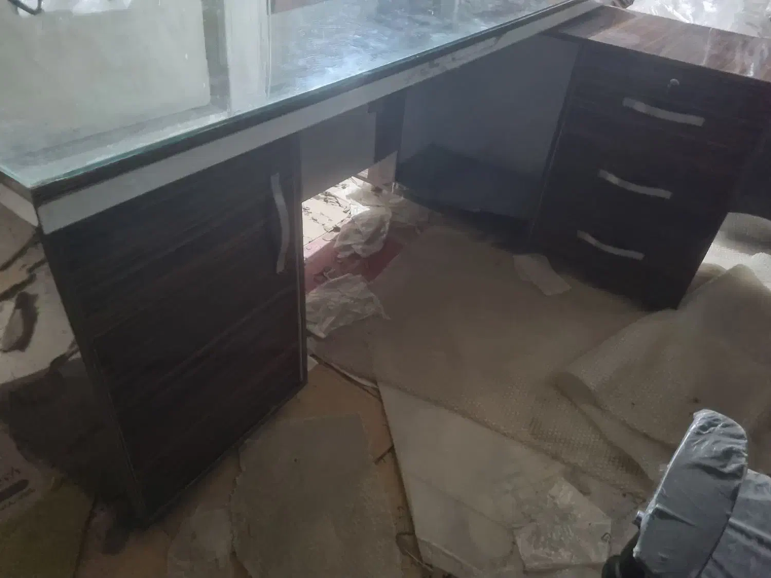 میز مدیریت تمام هایگلاس ال دار|دفتر کار|سقز, |دیوار