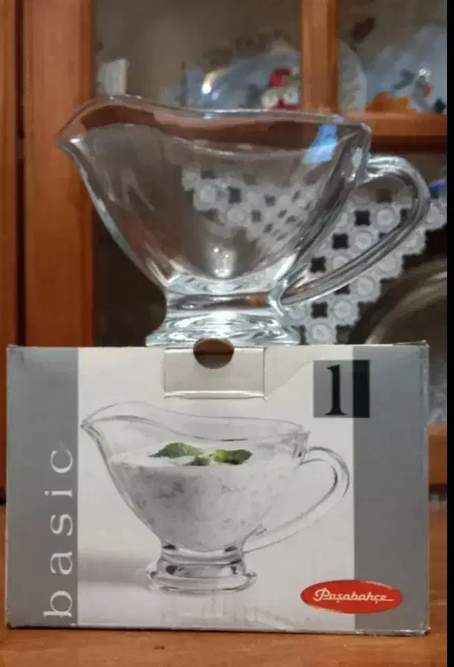 یه سری ظروف|ظروف سرو و پذیرایی|نجفآباد, فردوسی|دیوار