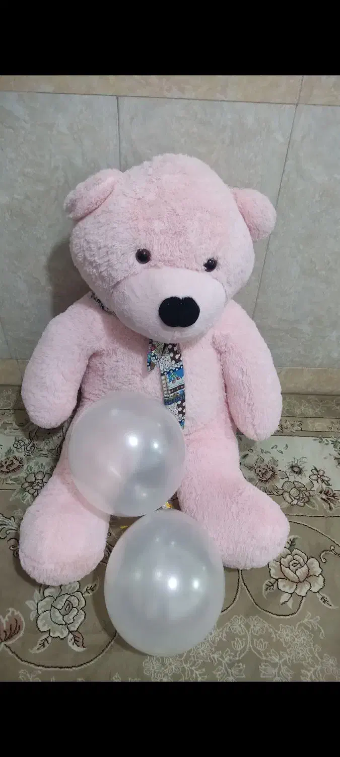 عروسک خرس بزرگ|اسباببازی بچه|قم, قلعه کامکار|دیوار