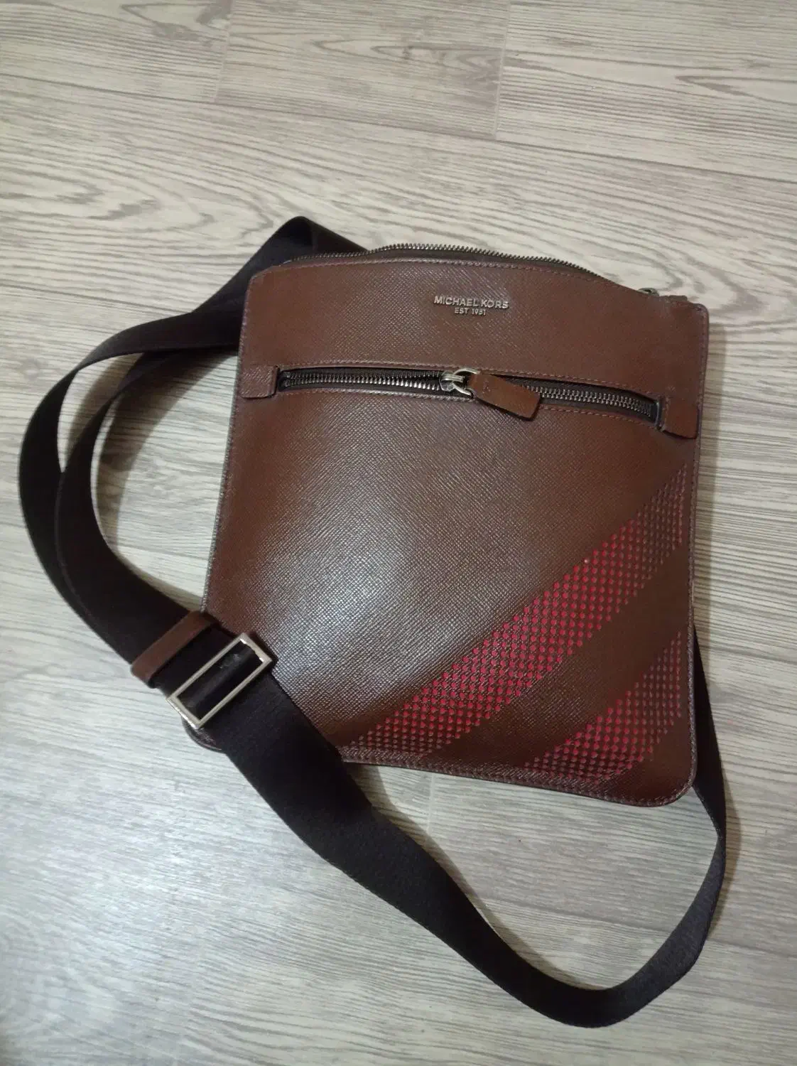 کیف چرم اسپرت برند Michael Kors|کیف، کفش، کمربند|سنندج, |دیوار