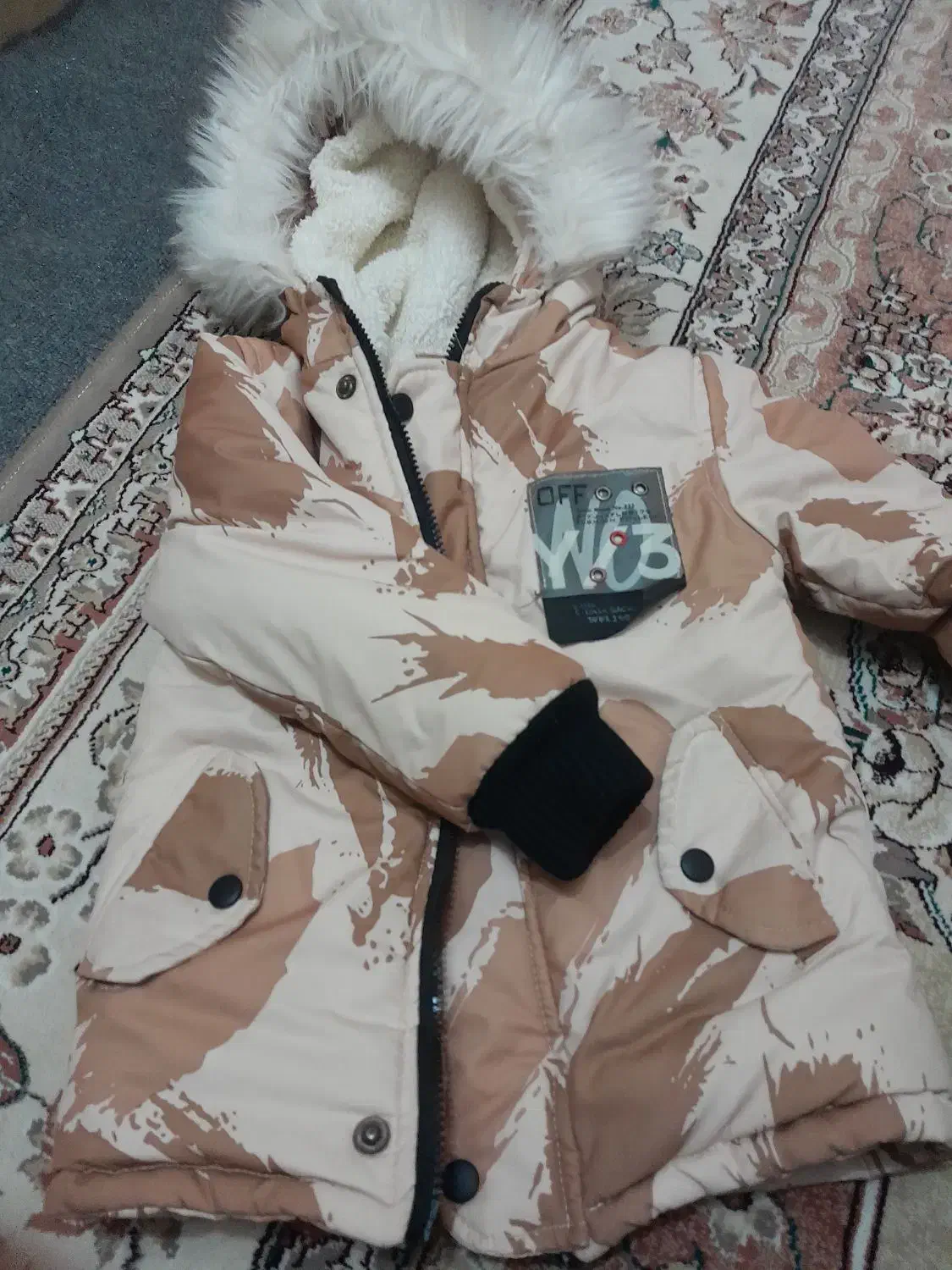 کاپشن پسرانه|لباس|میانه, |دیوار