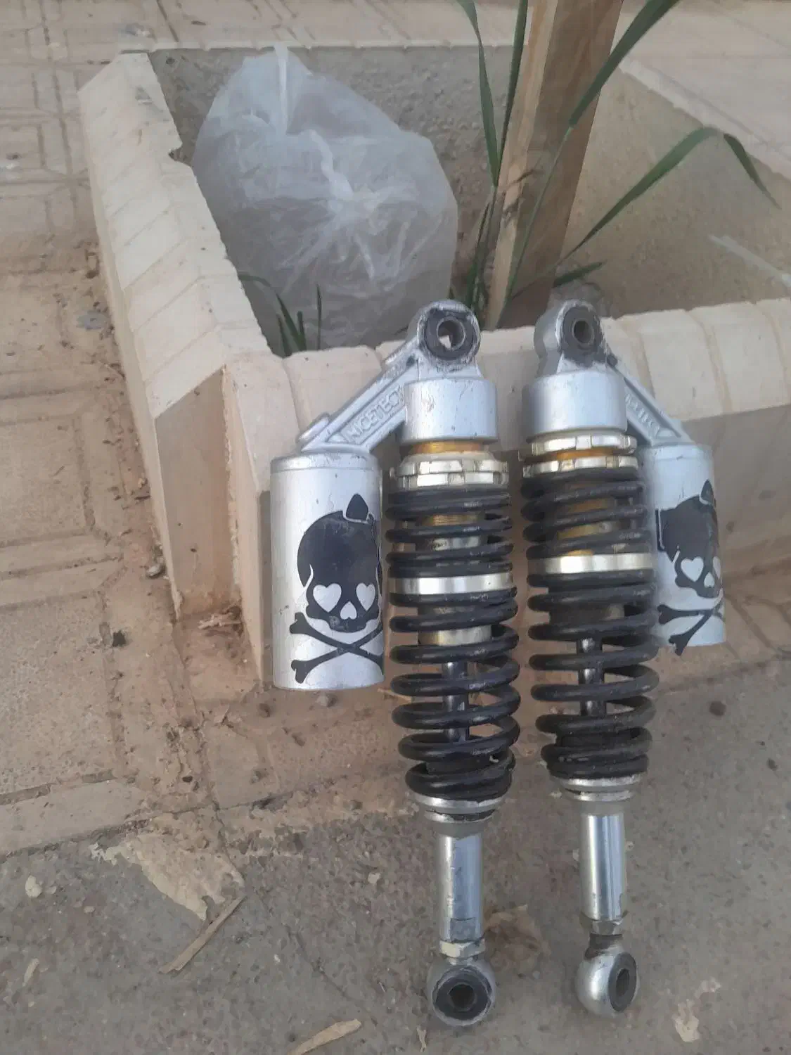 جفت کمک بادی سالمه بدون روغن ریزی|قطعات یدکی و لوازم جانبی|گناباد, |دیوار