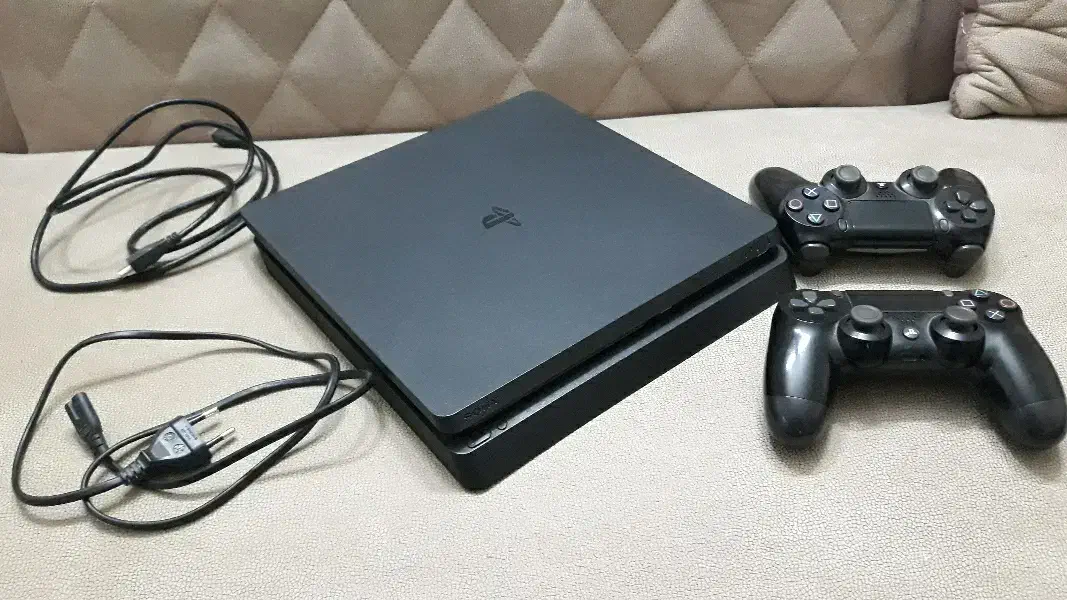 ps4 slim پی اس فور اسلیم اکانتی|کنسول، بازی ویدئویی و آنلاین|مشهد, شهرک مهرگان|دیوار