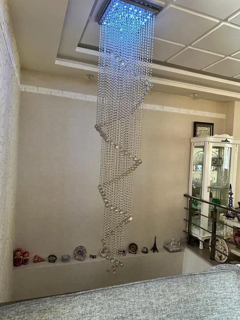 لوستر اعیانی در حد نو|لوستر و چراغ آویز|اردبیل, |دیوار